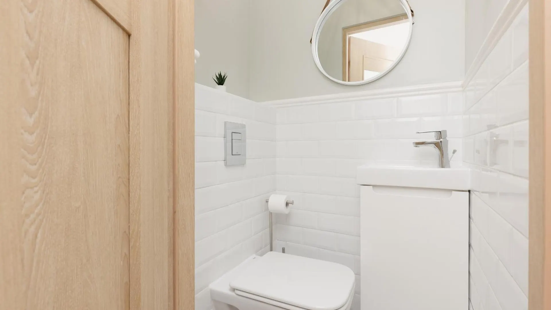 Two-Bedroom Apartment In Nowy Swiat By Noclegi Renters Warsaw 0*,  Poland